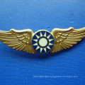 Irregular Gold Plate Badge with Plating Colorful Logo (GZHY-BADGE-022)